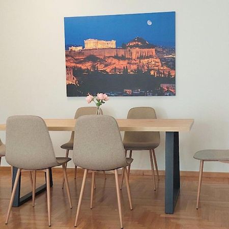 Elegant Apartment In Plaka アテネ エクステリア 写真
